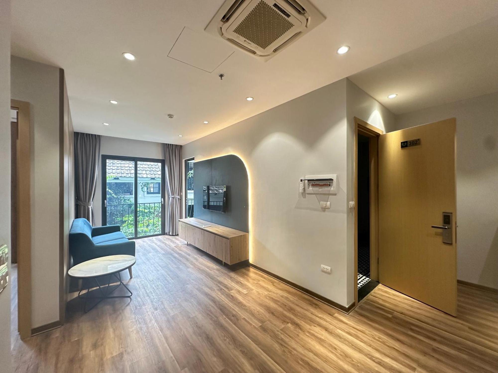 Luxe Paradise Suites Hotel To Ngoc Van Hanoi Bagian luar foto