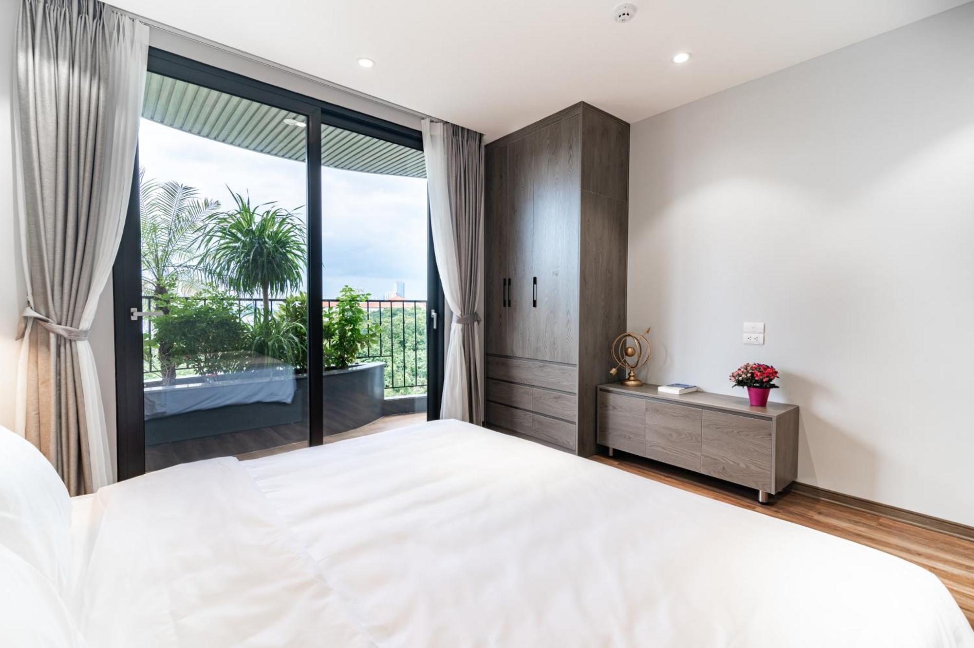 Luxe Paradise Suites Hotel To Ngoc Van Hanoi Bagian luar foto