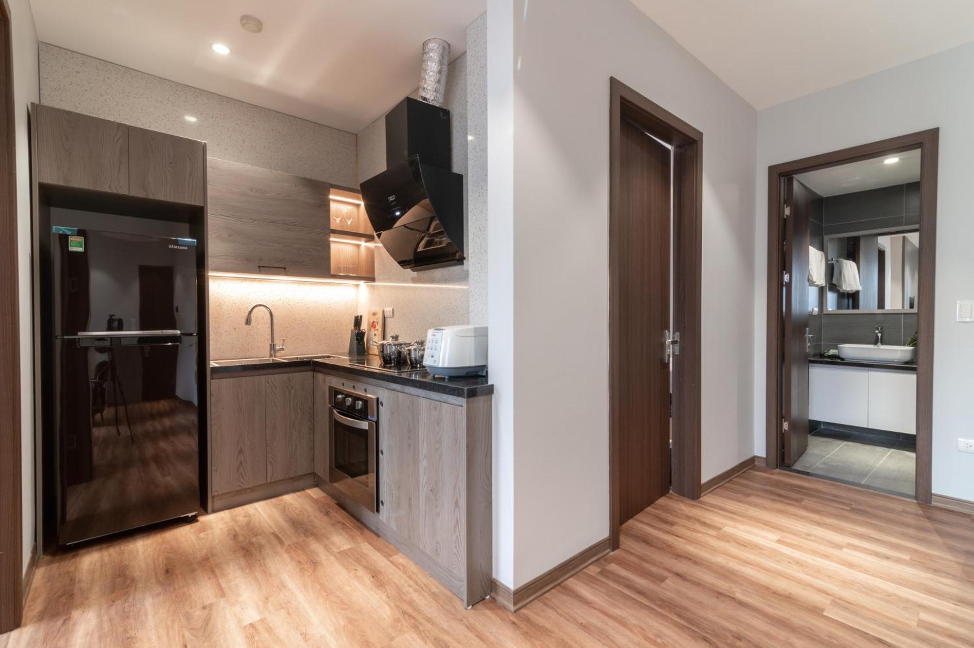 Luxe Paradise Suites Hotel To Ngoc Van Hanoi Bagian luar foto