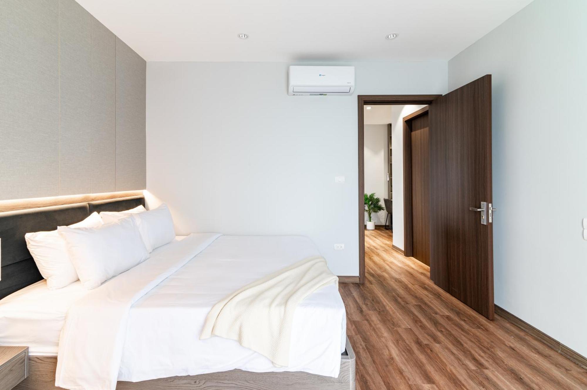 Luxe Paradise Suites Hotel To Ngoc Van Hanoi Bagian luar foto
