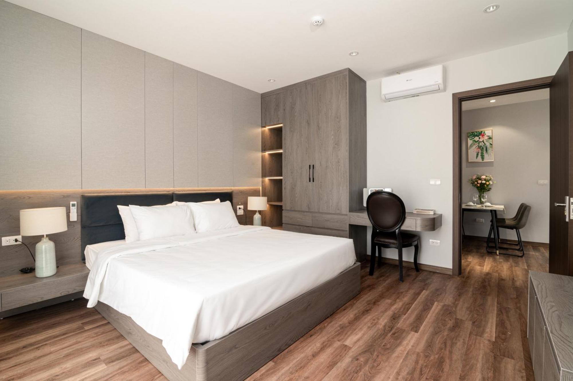 Luxe Paradise Suites Hotel To Ngoc Van Hanoi Bagian luar foto
