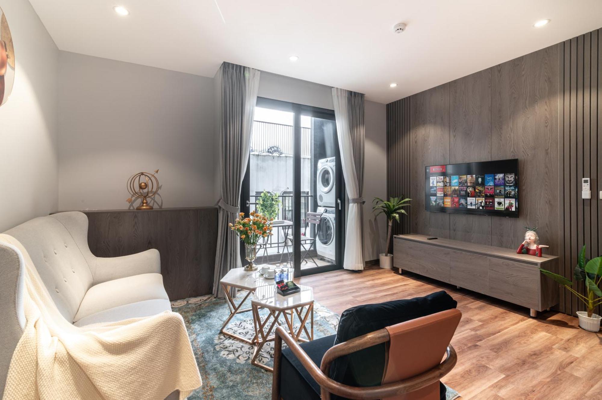 Luxe Paradise Suites Hotel To Ngoc Van Hanoi Bagian luar foto