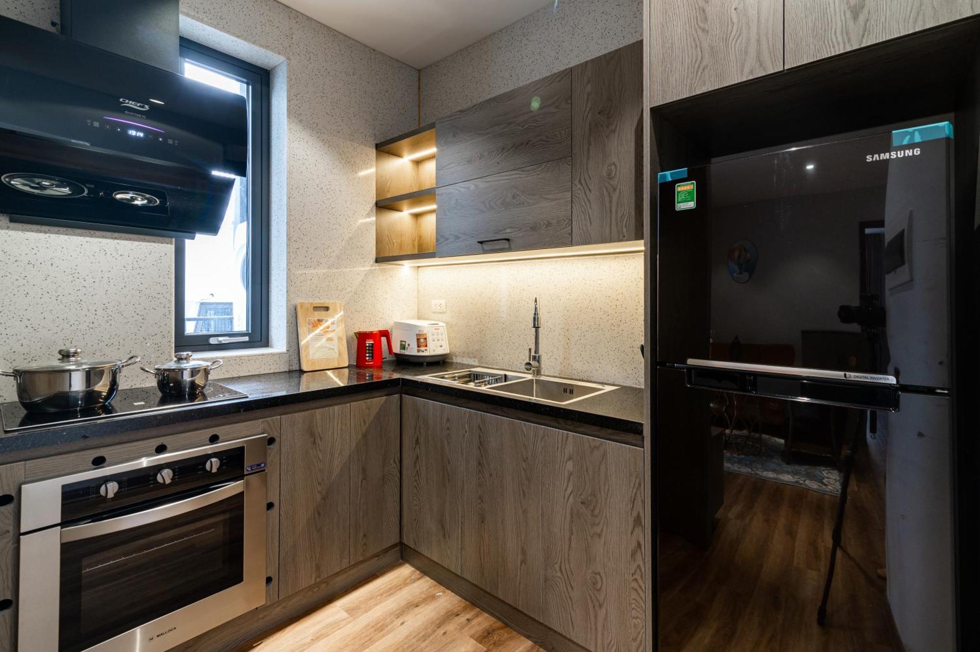 Luxe Paradise Suites Hotel To Ngoc Van Hanoi Bagian luar foto